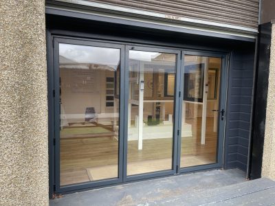 Aluminium bi-folding doors